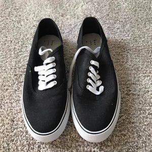 Black lace up shoes
